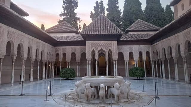 Alhambra, the treasure of the last sultanate of Spain