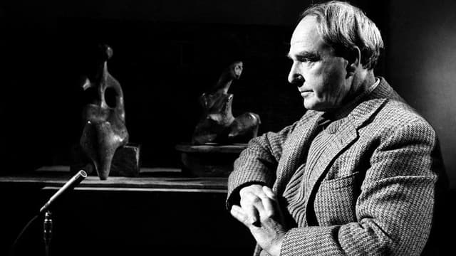 Henry Moore: Carving a Reputation