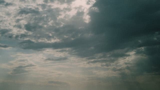 Lève les yeux au ciel