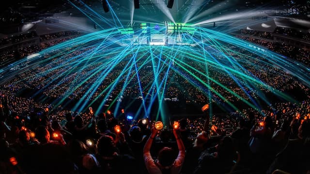 Ado - WORLD TOUR 2025 “Hibana” @Kia Center