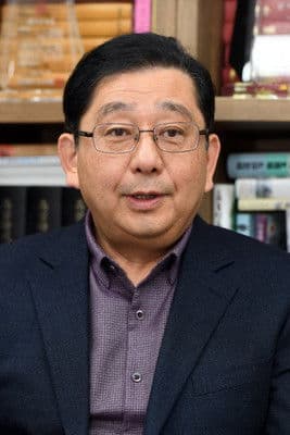 Hosaka Yuji