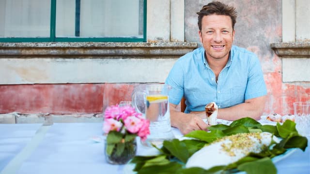 Jamie Cooks Italy