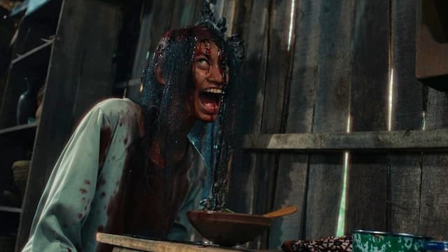 Menjelang Magrib 2: Wanita Yang di Rantai