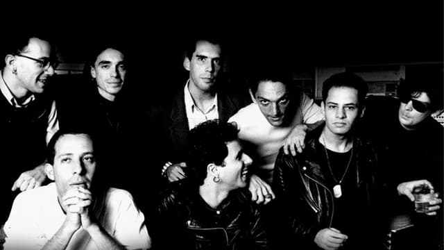 Titãs - A Vida Até Parece Uma Festa