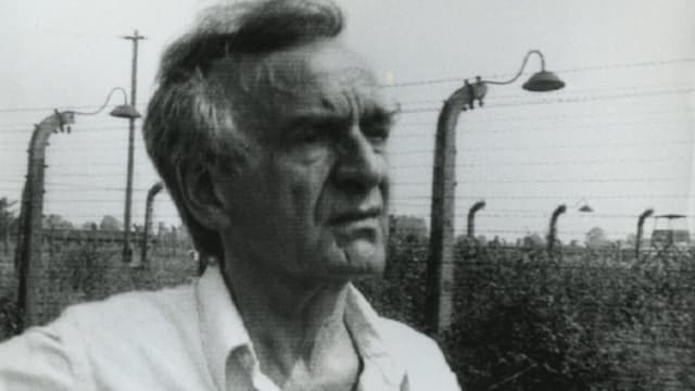 Elie Wiesel Goes Home