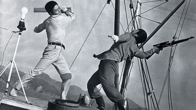 Blood-Red Water in the Channel