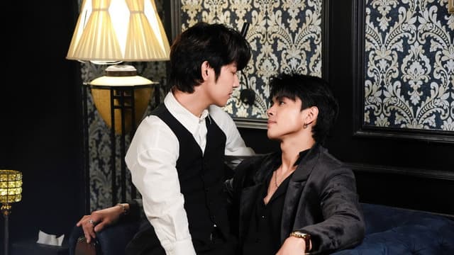 Fake Marriage, Love with the Chairman