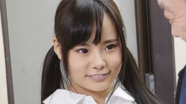 Daughter-in-law Who Can’t Resist Even when Played Around by Father and Grandfather Right Next to Bathhouse Men