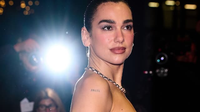 Dua Lipa - Unstoppable