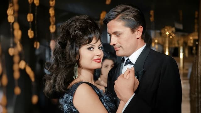 Gözleri Ömre Bedel