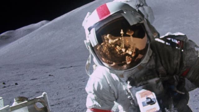Apollo: Missions to the Moon