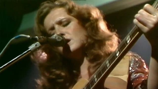 Bonnie Raitt Live at Montreax