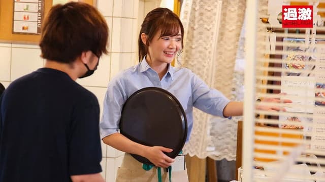 カフェ娘連鎖痴漢5 営業中の店内でイキ堕ちた言いなり店員を利用する数珠つなぎ痴漢計画