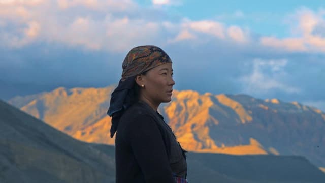 Ama Khando