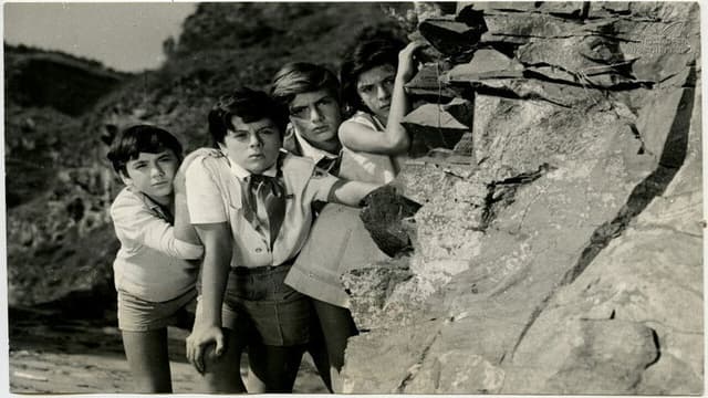 Seekers of the sunken city