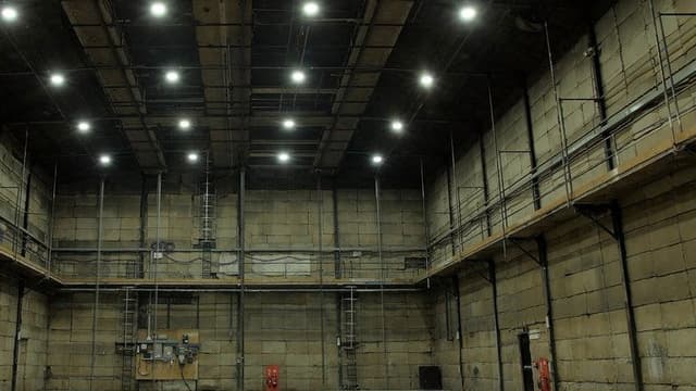 Quiet on Set: The Class Division in the Film Industry?