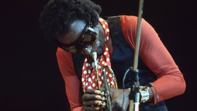 Miles Davis - Newport Festival - Live in Paris