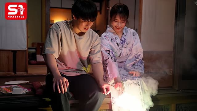 8月26日 花火大会の夜 ずっと両片想いだった僕らは結ばれ 十数年分の’好き’をぶつけ合うように身体を貪り合った 河北彩伽