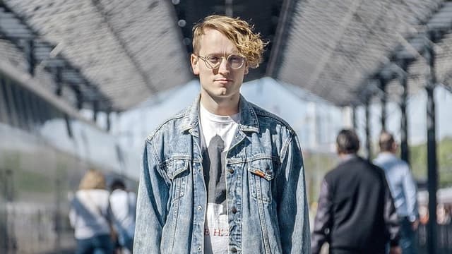 Outside the Box with Axel Åhman