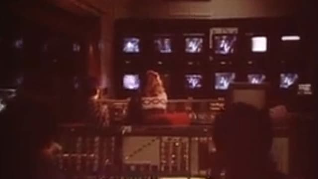 Mitki in Europe, Yolly-pally